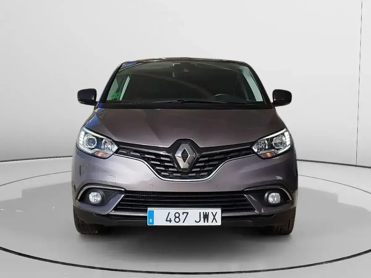 Usado Renault Scénic Zen 132 CV (97 kW) 2017 Gris