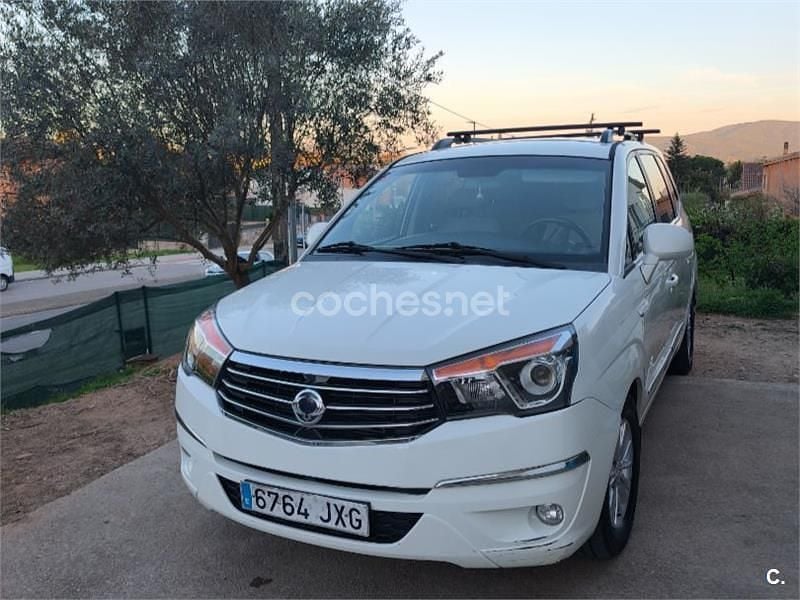 Usado Ssangyong (KGM) Rodius Limited 178 CV (130 kW) 2017 Blanco Monovolumen