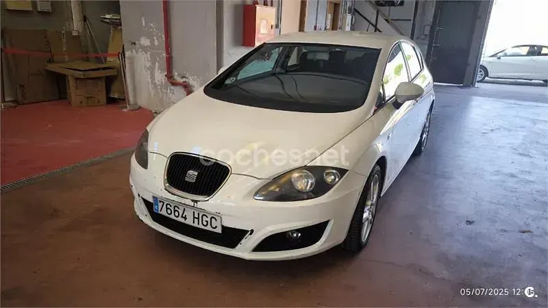 Usado Seat Leon Copa 90 CV (66 kW) 2011 Blanco Utilitario