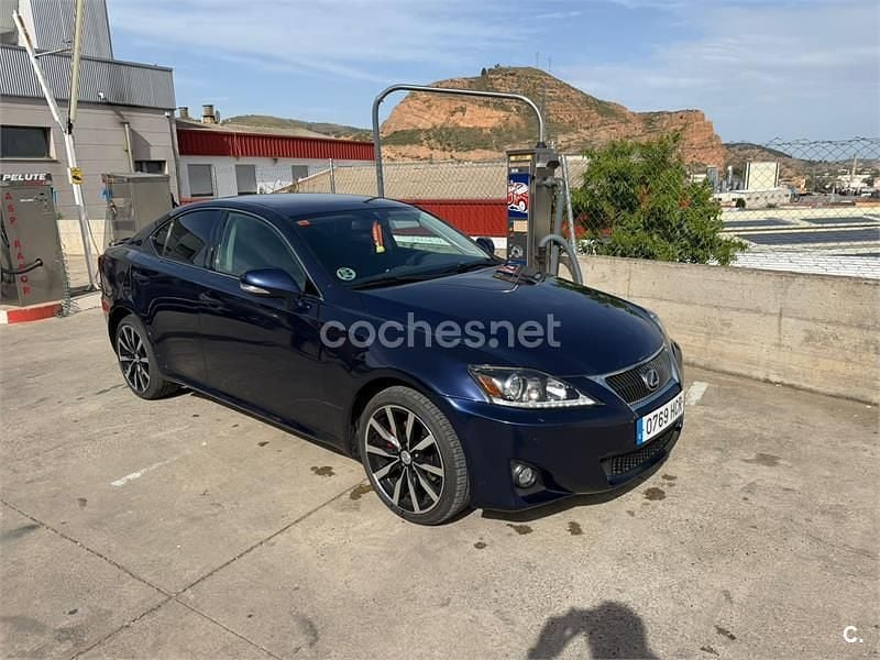 Usado Lexus IS200d 150 CV (110 kW) 2011 Azul Berlina