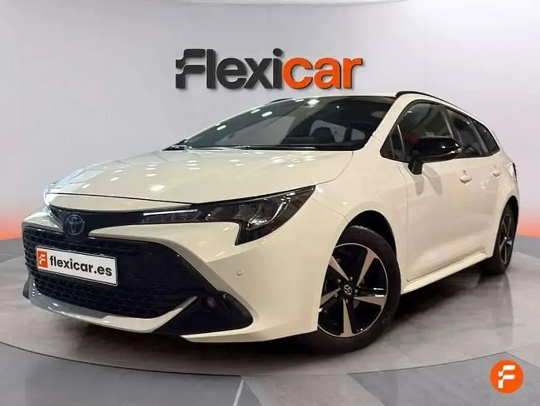 Begagnad Toyota Corolla Active 140 HK (102 kW) 2025 Vit Kombi