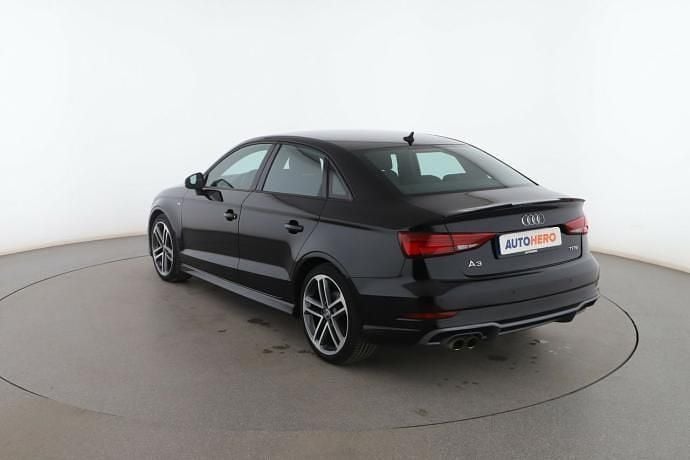 Käytetty Audi A3 Sport 151 HP (111 kW) 2017 Musta Viistoperä