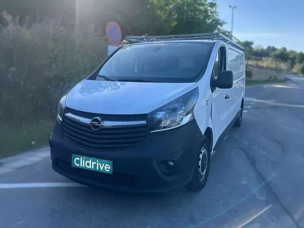 Usado Opel Vivaro Selective 116 CV (85 kW) 2015 Blanco Monovolumen
