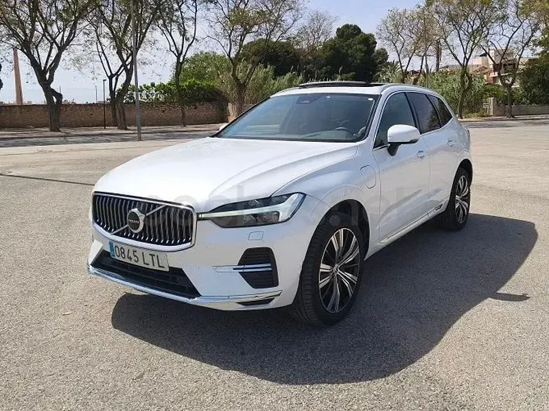 Usado Volvo XC60 Inscription 350 CV (257 kW) 2021 Blanco SUV