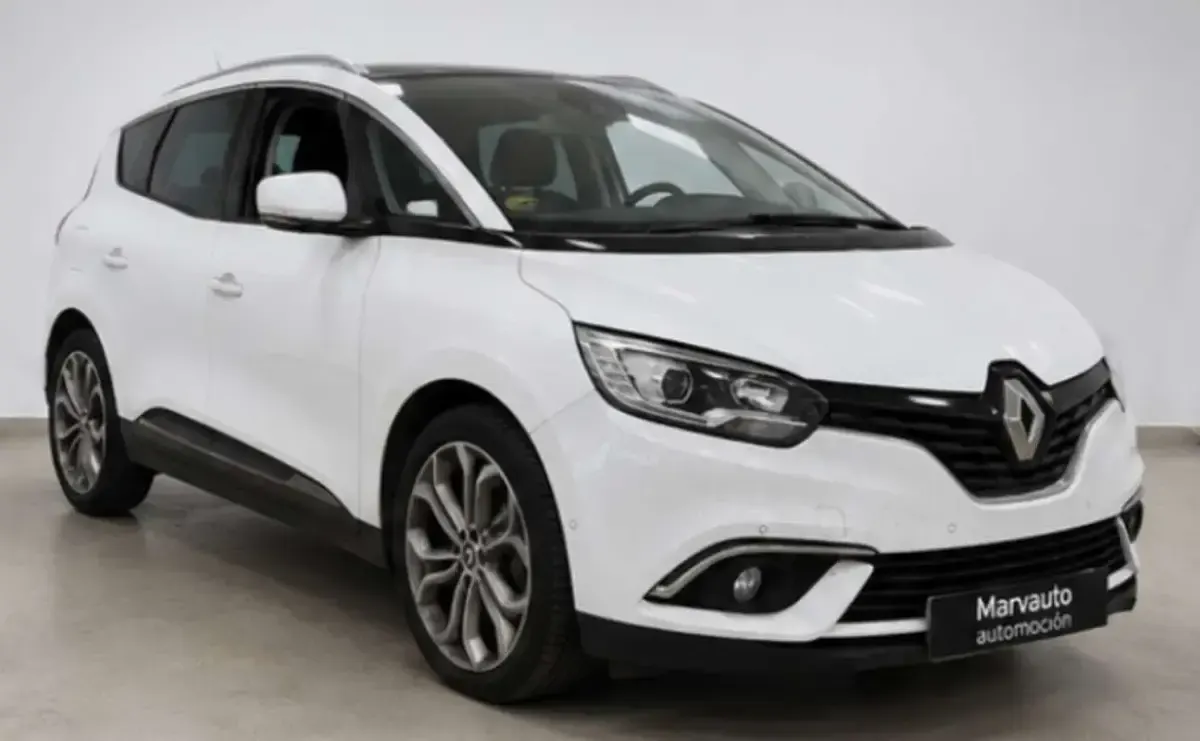 Usado Renault Grand Scénic IV Collection 131 CV (96 kW) 2017 Blanco Monovolumen