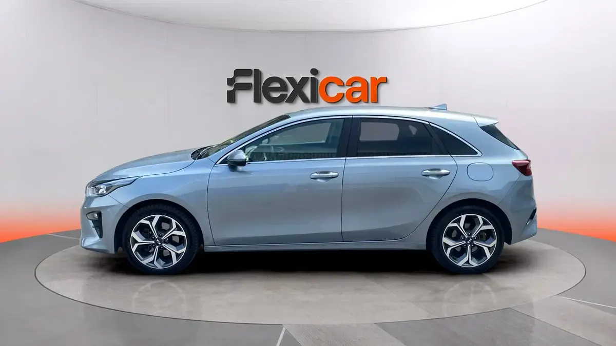 Usado Kia Ceed 120 CV (88 kW) 2021 Gris Utilitario