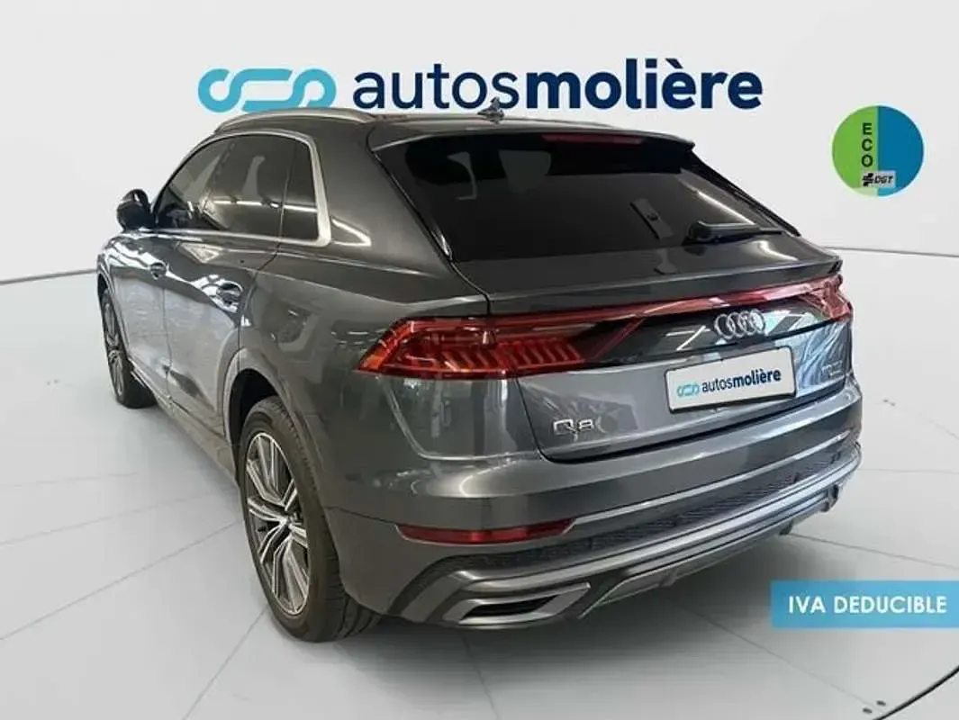 Usado Audi Q8 286 CV (210 kW) 2022 Gris SUV