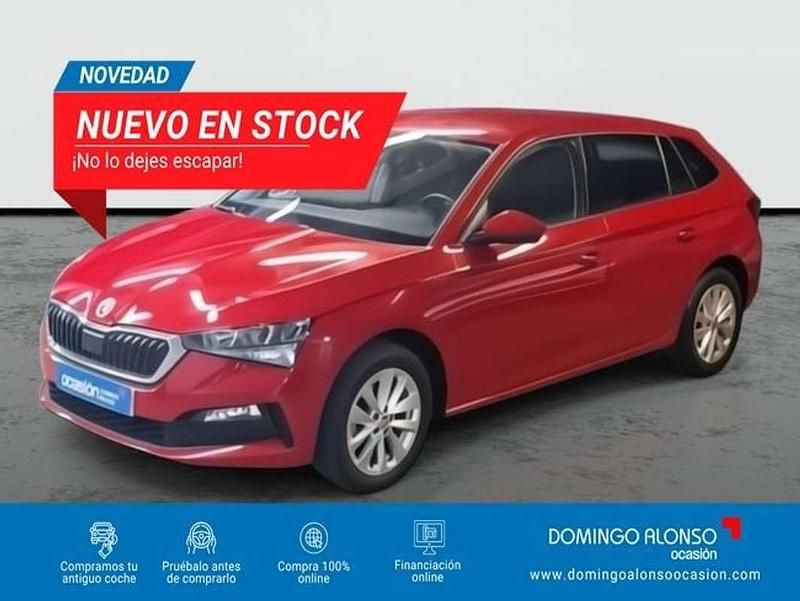 Usado Skoda Scala Ambition 110 CV (80 kW) 2023 Rojo Utilitario