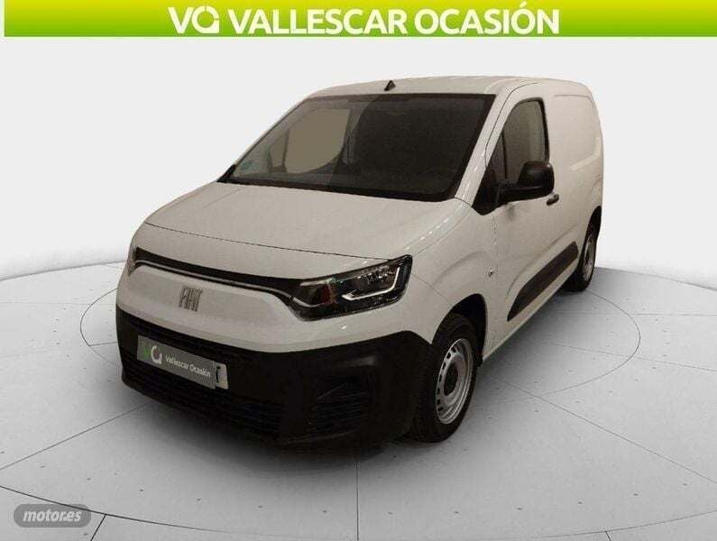 Blanco Usado 2023 Fiat Doblò Monovolumen | 16.550 € (Precio justo) - Imagen 1/4
