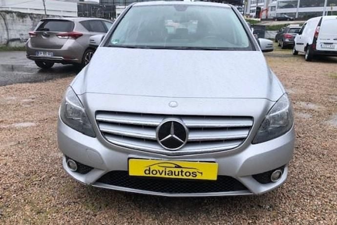 Usado Mercedes B180 122 CV (89 kW) 2013 Monovolumen