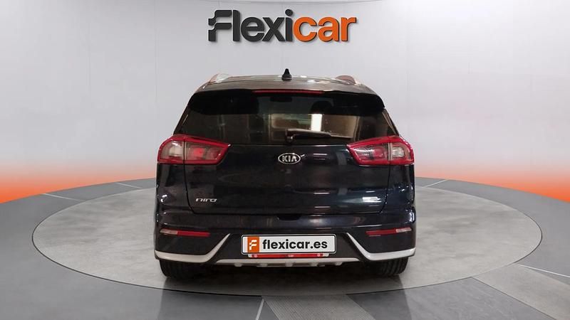 Usado Kia Niro 141 CV (103 kW) 2018 Azul SUV