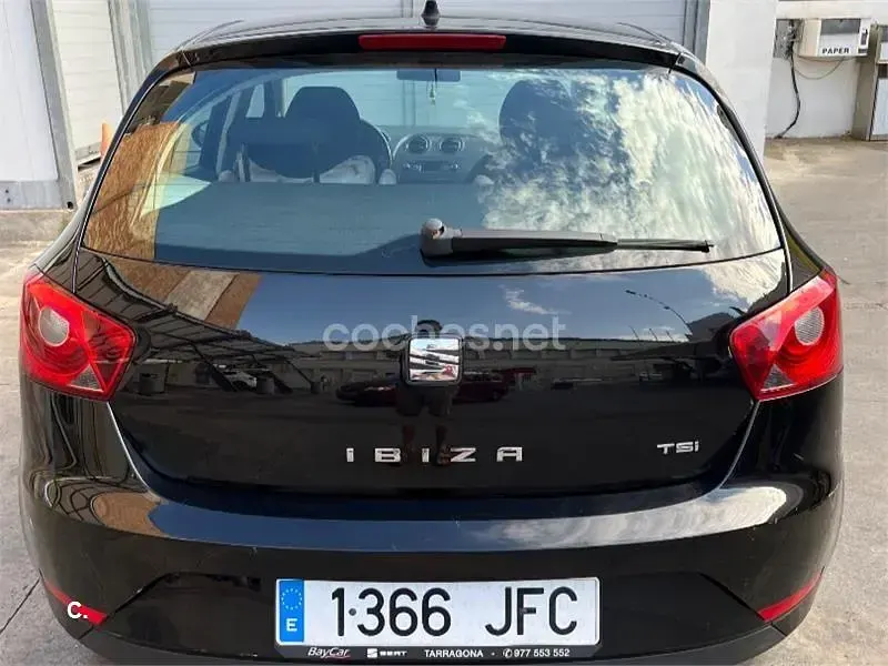Usado Seat Ibiza Reference 85 CV (62 kW) 2015 Negro Berlina