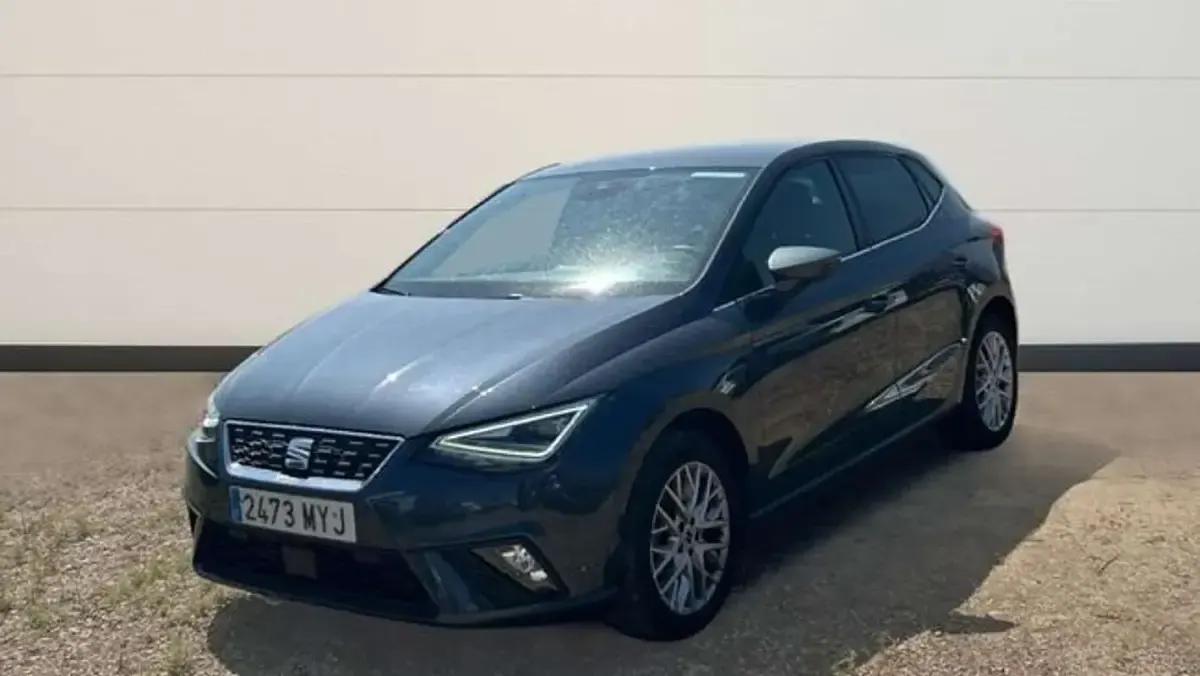 Usado Seat Ibiza XCELLENCE 116 CV (85 kW) 2025 Gris Utilitario