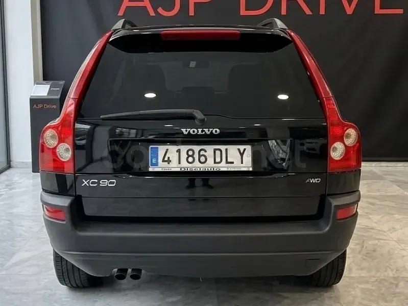 Usado Volvo XC90 Executive 163 CV (119 kW) 2005 Negro SUV