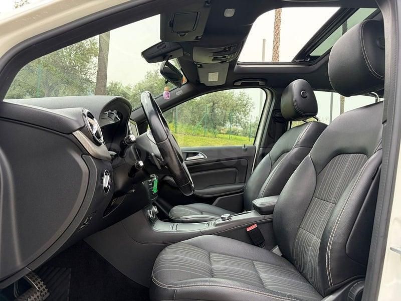 Usado Mercedes B180 109 CV (80 kW) 2013 Blanco Monovolumen