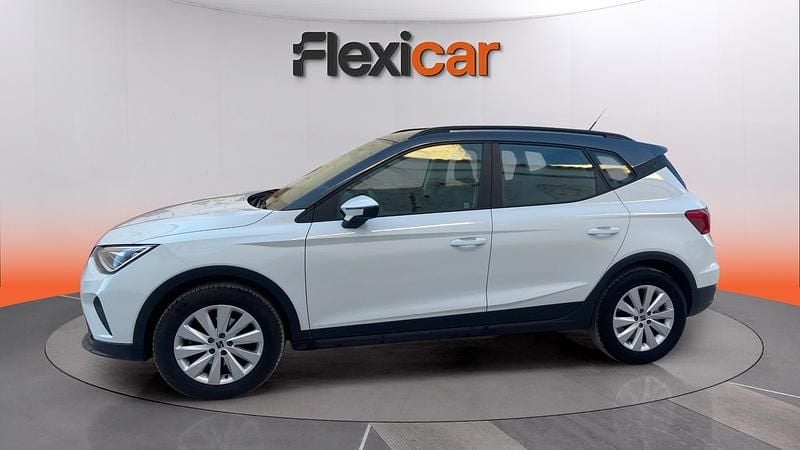 Usado Seat Arona Style 110 CV (80 kW) 2022 Blanco SUV