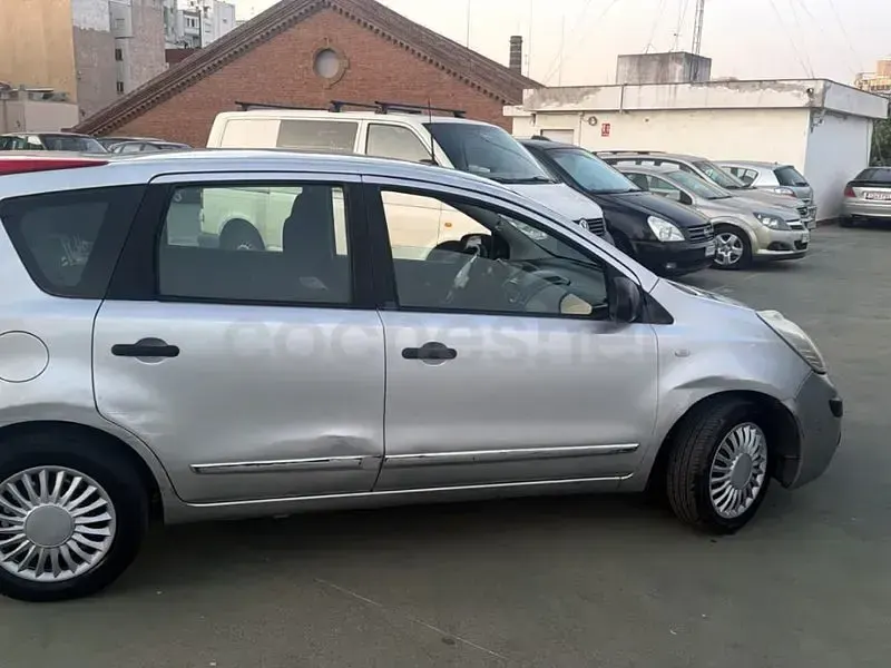 Usado Nissan Note Visia 88 CV (64 kW) 2006 Gris / plata Utilitario