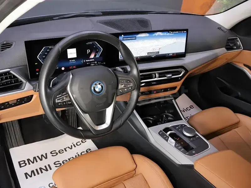 Usado BMW 320e 204 CV (150 kW) 2022 Gris / plata Familiar
