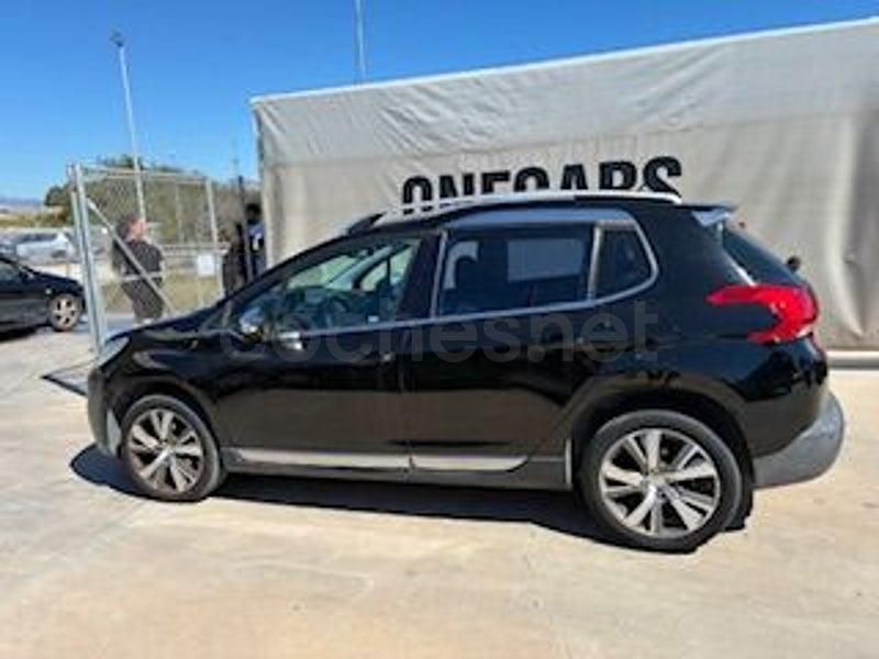 Usado Peugeot 2008 Allure 92 CV (67 kW) 2015 Negro SUV