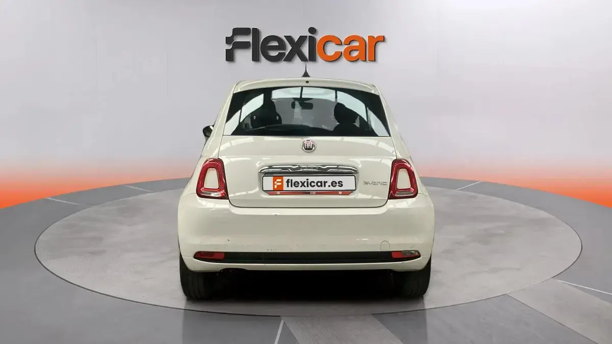 Usado Fiat 500 70 CV (51 kW) 2022 Blanco Berlina