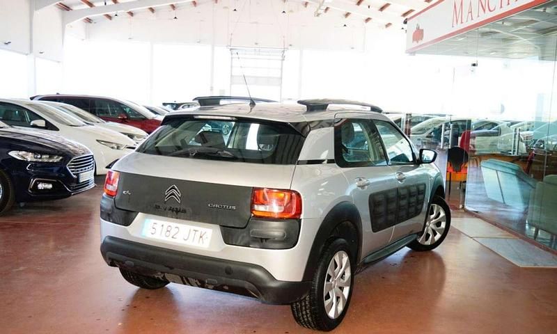 Usado Citroën C4 Cactus Feel 82 CV (60 kW) 2016 Gris Utilitario