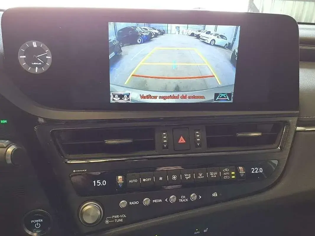 Usado Lexus ES300 218 CV (160 kW) 2022 Gris Berlina