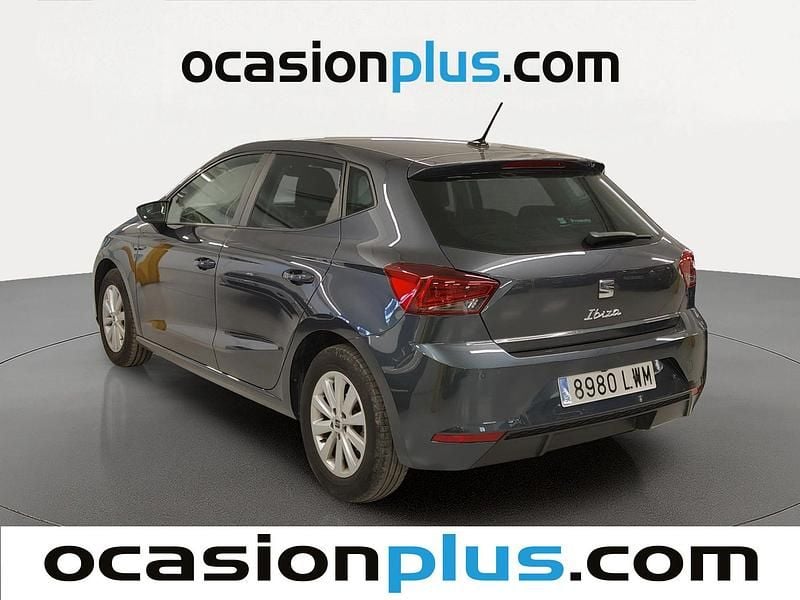 Usado Seat Ibiza Style Plus 110 CV (80 kW) 2022 Gris Utilitario