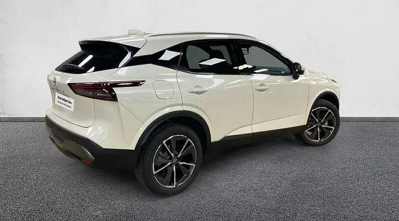 Usado Nissan Qashqai Tekna 140 CV (102 kW) 2024 Lunar white (perlada) SUV