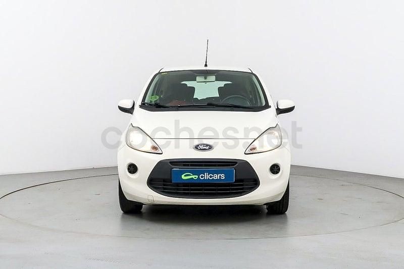 Usado Ford Ka Trend+ 69 CV (50 kW) 2016 Blanco Berlina