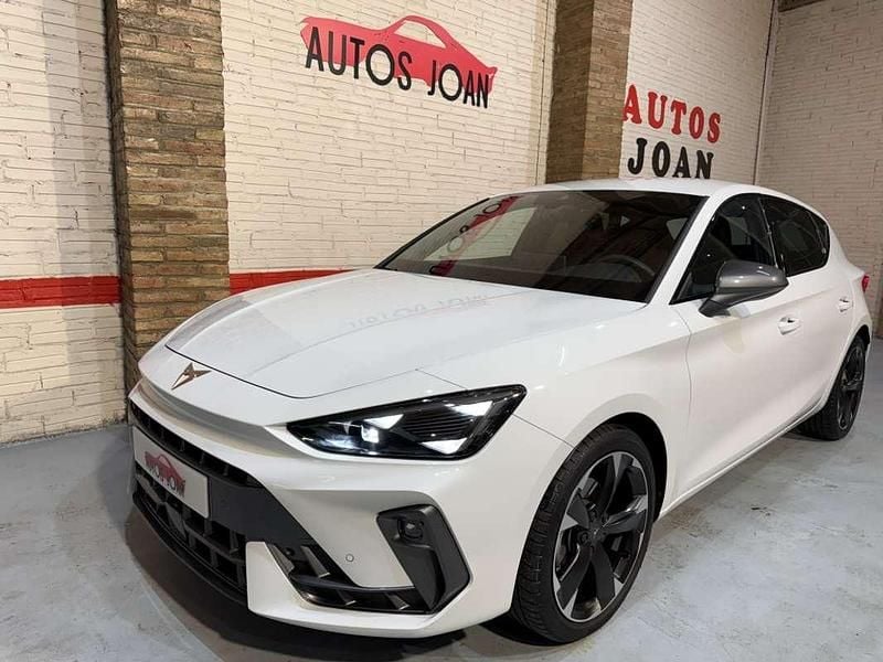 Blanco Usado 2024 Cupra Leon Utilitario | 27.490 € (Un poco caro) - Imagen 1/4