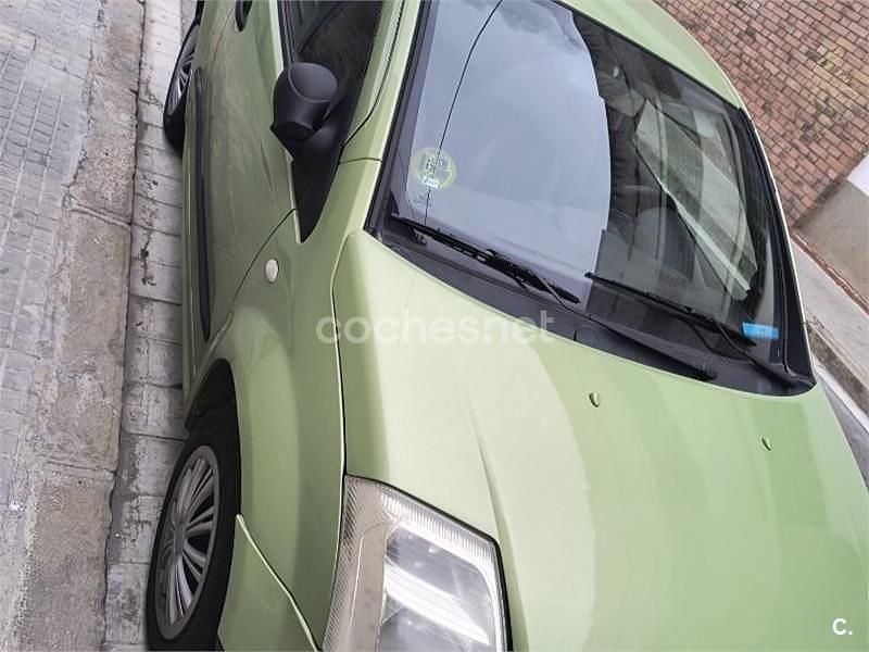 Usado Citroën C2 61 CV (44 kW) 2004 Verde Utilitario