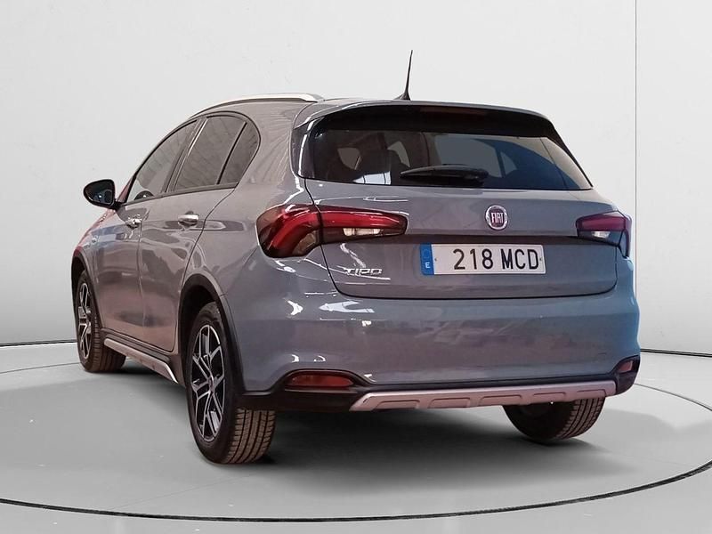 Usado Fiat Tipo Cross 101 CV (74 kW) 2022 Gris Berlina
