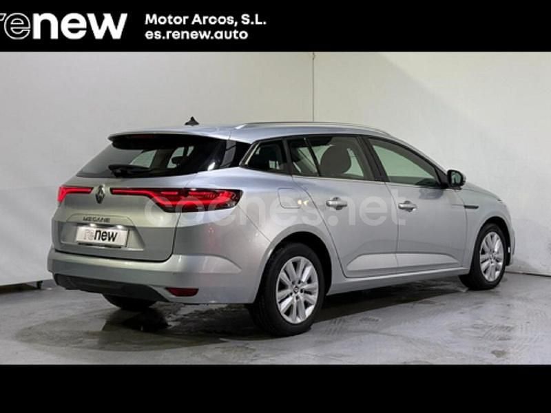 Usado Renault Mégane GrandTour Business 115 CV (84 kW) 2022 Gris / plata Familiar