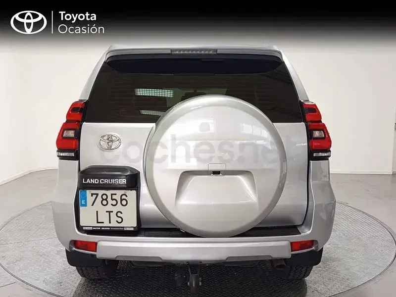 Usado Toyota Land Cruiser 204 CV (150 kW) 2021 Gris / plata SUV