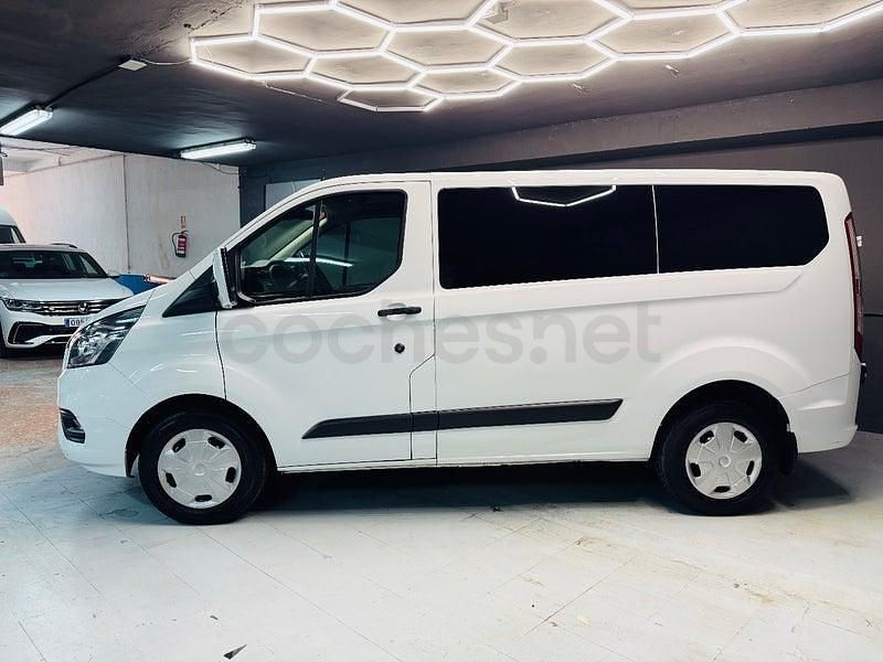 Usado Ford Tourneo Titanium 130 CV (95 kW) 2021 Blanco Monovolumen