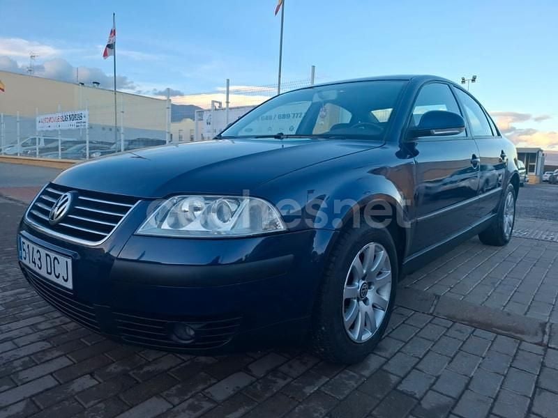 Azul Usado 2005 VW Passat Edition Berlina | 3999 € (Super precio) - Imagen 1/4