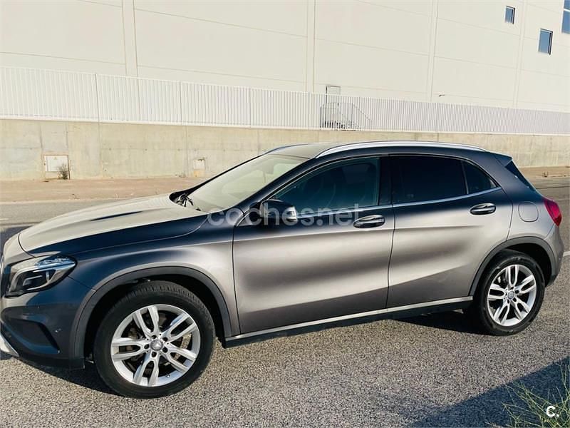 Usado Mercedes GLA200 Urban 136 CV (100 kW) 2016 Gris / plata SUV