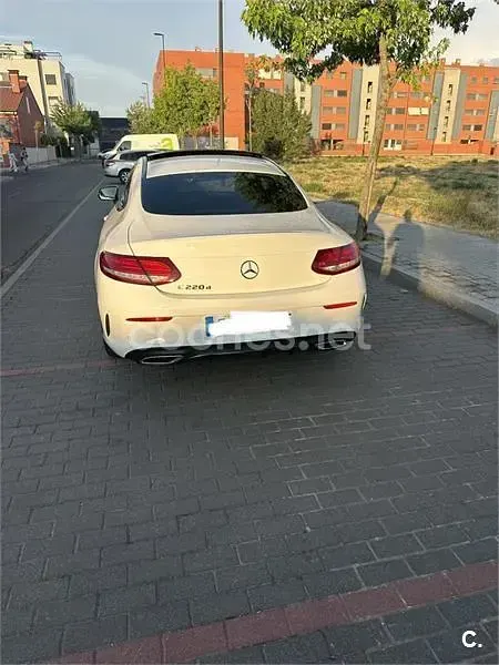 Usado Mercedes C220 170 CV (125 kW) 2018 Blanco Coupe