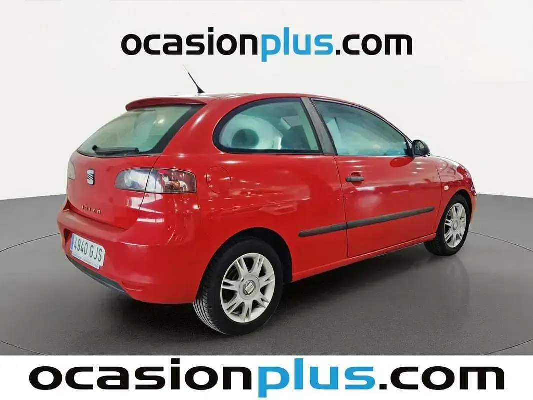 Usado Seat Ibiza Reference 80 CV (58 kW) 2008 Rojo Utilitario