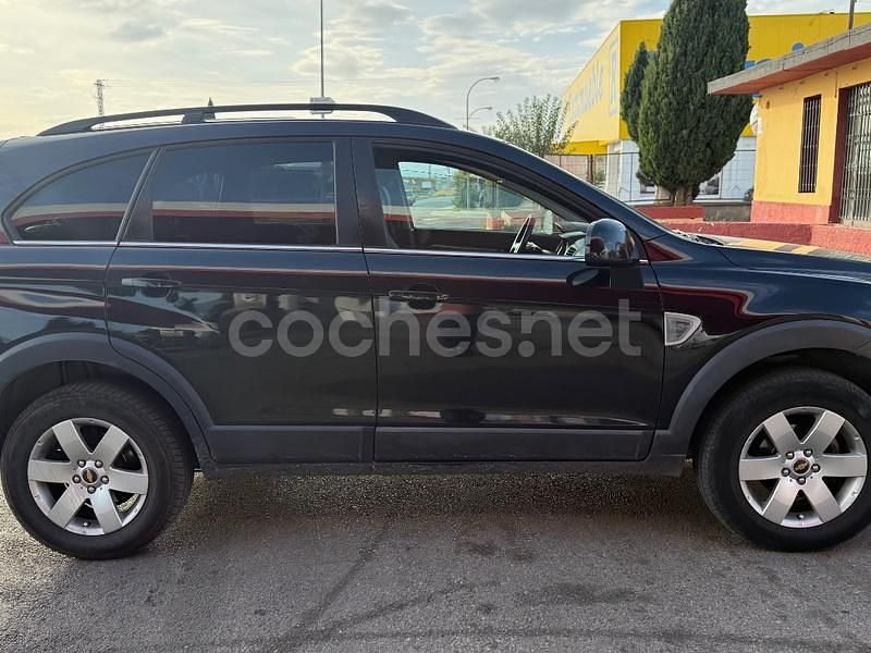 Usado Chevrolet Captiva 150 CV (110 kW) 2010 Negro SUV