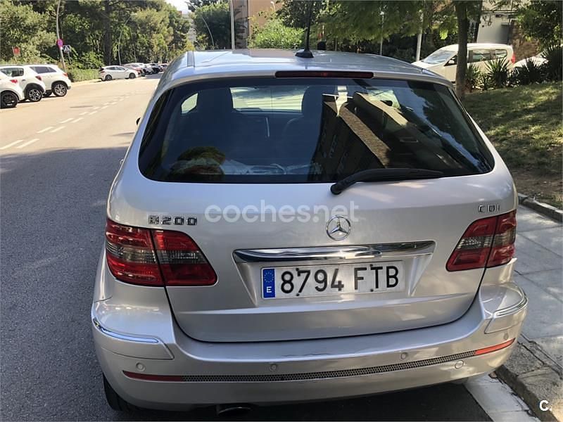 Usado Mercedes B200 140 HP (102 kW) 2007 Cinzento Monovolume