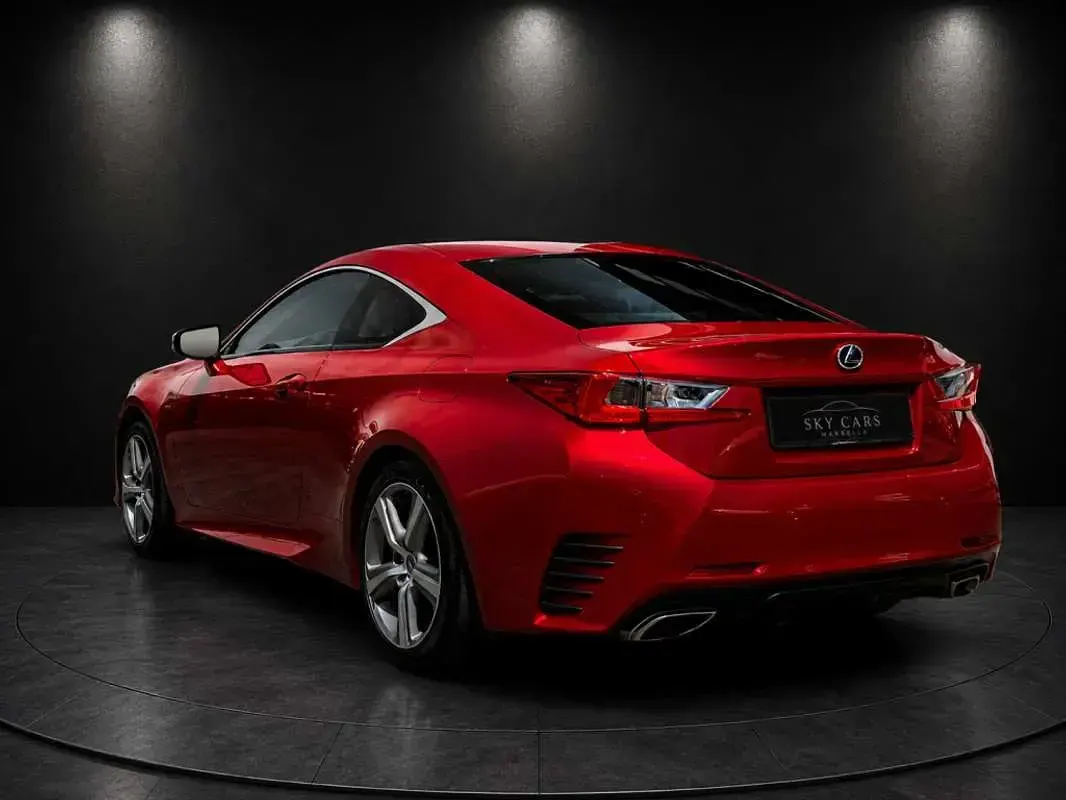 Usado Lexus RC300h Executive Line 223 CV (164 kW) 2016 Rojo Coupe