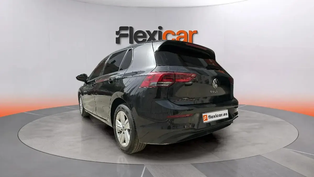 Usado VW Golf VII Advance 150 CV (110 kW) 2020 Negro Berlina
