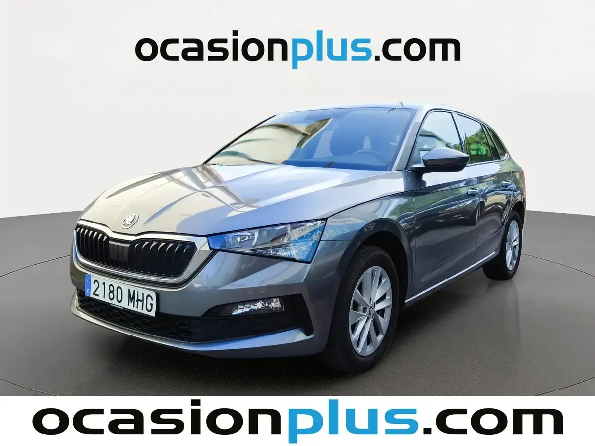 Usado Skoda Scala Ambition 110 CV (80 kW) 2023 Utilitario
