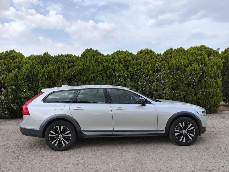 Usado Volvo V90 CC Pro 190 CV (139 kW) 2020 Gris / plata Familiar