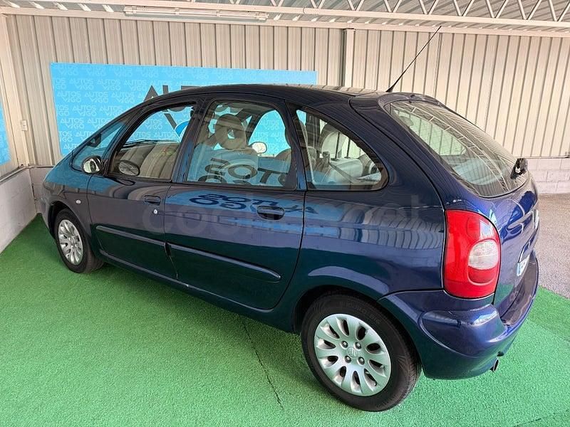 Usado Citroën Xsara Picasso 90 CV (66 kW) 2003 Azul Monovolumen