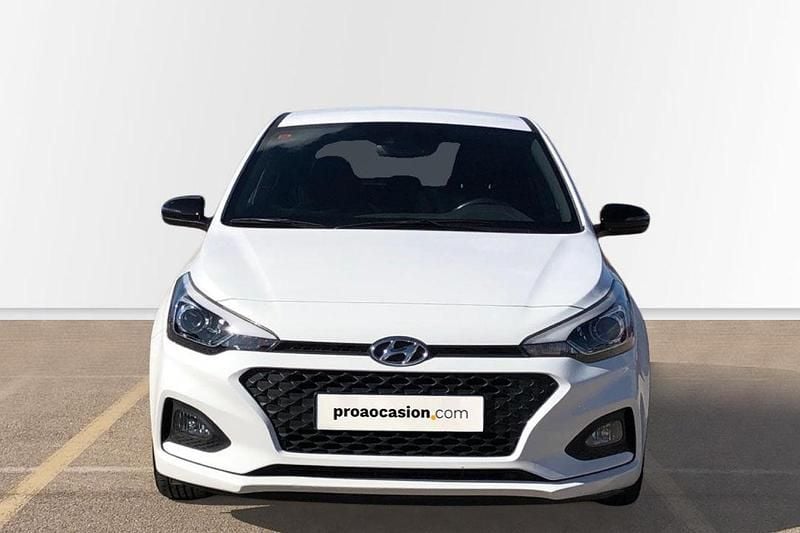 Usado Hyundai i20 100 CV (73 kW) 2019 Blanco Utilitario