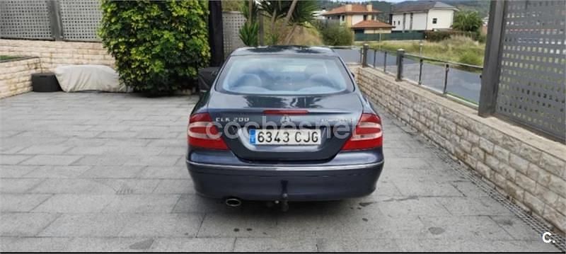 Usado Mercedes CLK200 Avantgarde 163 CV (119 kW) 2003 Gris / plata Coupe