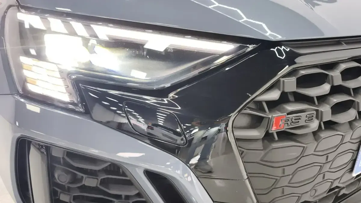 Usado Audi RS3 Sportback 400 CV (294 kW) 2023 Gris Utilitario
