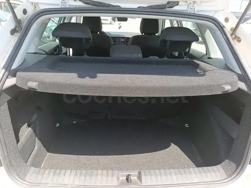 Usado Skoda Kamiq Ambition 110 CV (80 kW) 2021 Blanco SUV